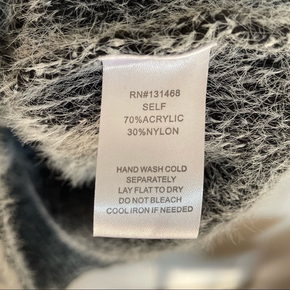 FATE | NWT | Cozy Neutral Striped Soft Crewneck Sweater - Picture 10 of 10